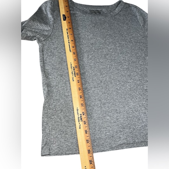5/$25 Lucky Brand Ribbed Heather Gray Short-Sleeve Crew Tee - Picture 6 of 7